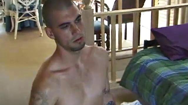 Snowboarder Jerks Off