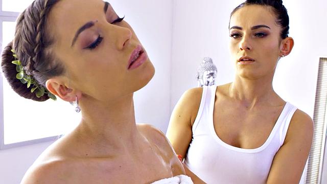 Erotic sapphic massage with babes