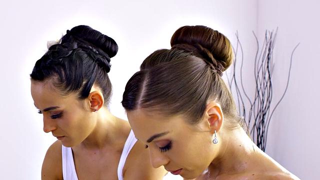 Erotic sapphic massage with babes