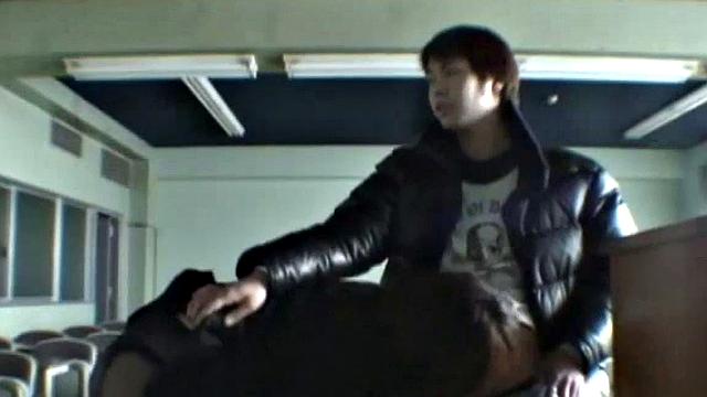 Japanese schoolgirl giving head