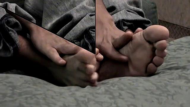 anthony strips down and strokes for the first time on video