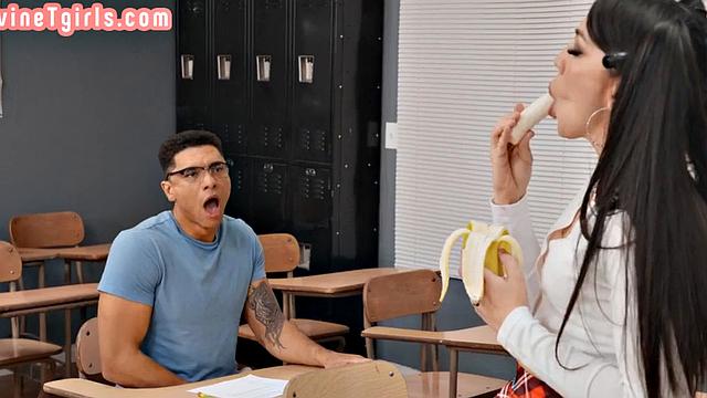 Upskirt college trans gets assrammed