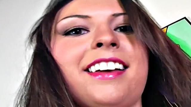 Amateur mediumboobs babe pussyfucked by BF's cock