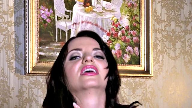 The Countess of Cleavage