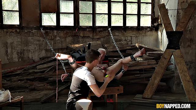 Twink Alex Takes Control - Part 1 - Noah Carter & Alex Faux