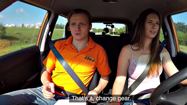 Learner driver gets pussylicked by instructor before fuck