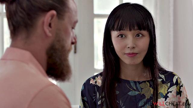 Marica Hase has an intimate session with her teacher