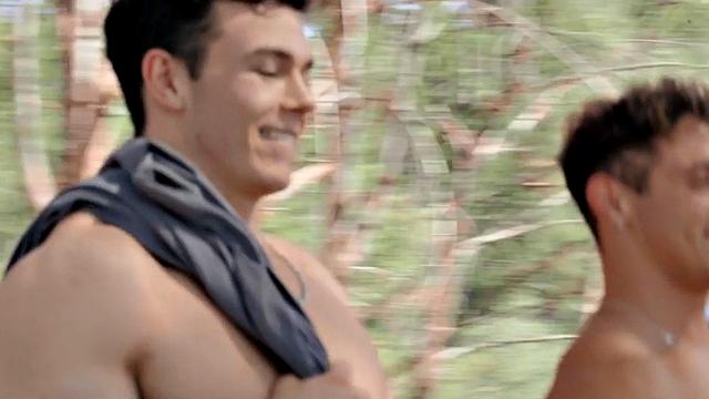 Amateur muscled jock fucks bottom's greedy ass