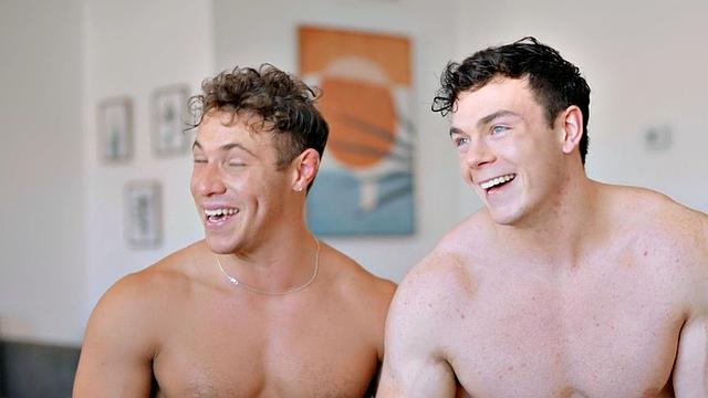 Amateur muscled jock fucks bottom's greedy ass