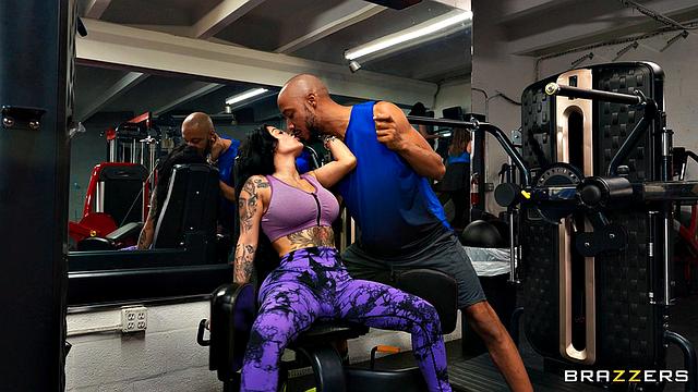 A So Public Gym Bang