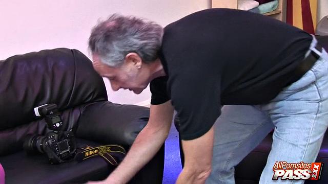 Twin sisters Kit and Kat Lee