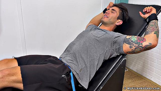 Vinni Tickled - Vinni's Ticklish Time