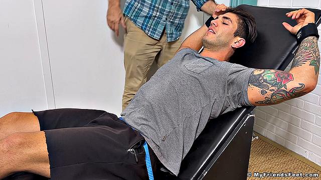 Vinni Tickled - Vinni's Ticklish Time