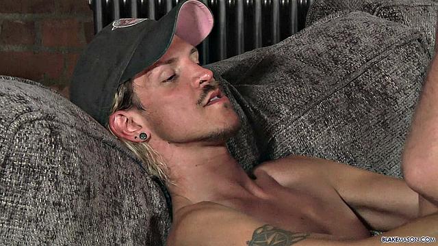 Charlie & Gabriel: Wet Otters - Charlie Grey & Gabriel Phoenix