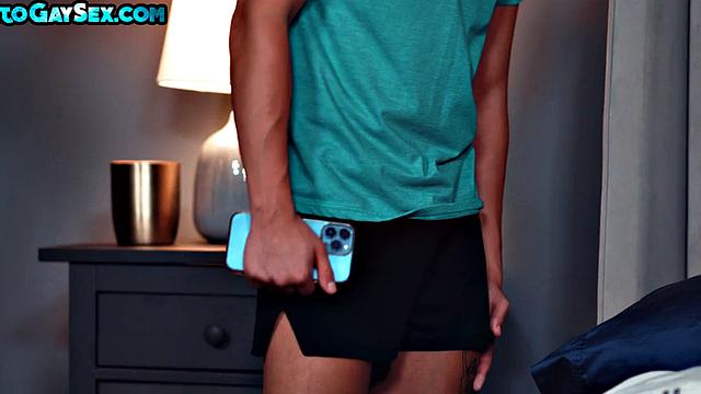 Tattooed gaydaddy rims and fucks twink till cum