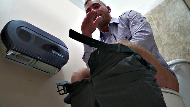 A hot boss pound his hairy cock in the office toilet