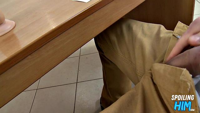 Cumthirsty gives sloppy blowjob