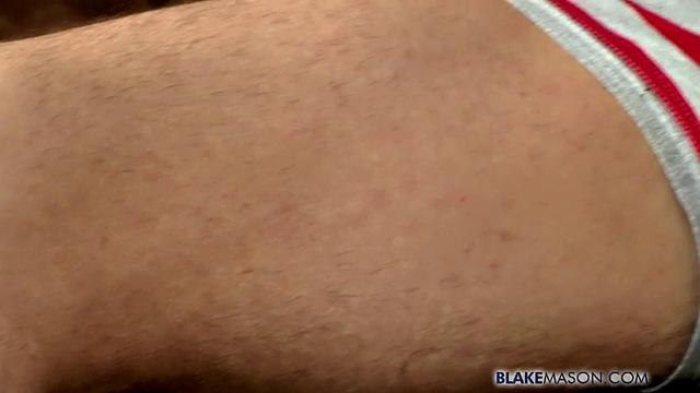 Hung Zak Delivers A Big Load - Zak Starr