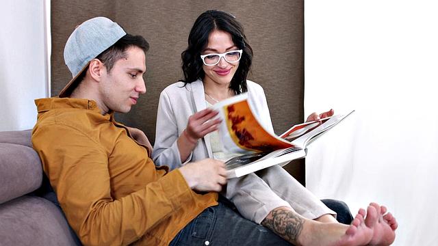 Teen Kris Foxx Gets Cum in Her Mouth