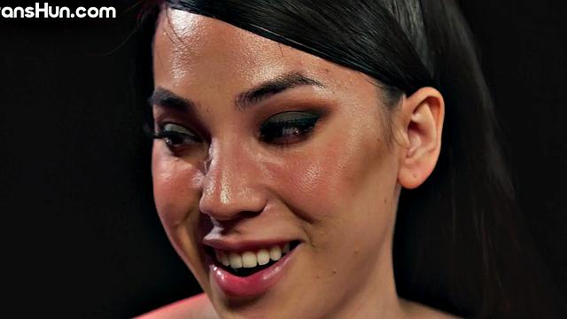 TS hunny footjerked by dirtytalking babe before cockriding