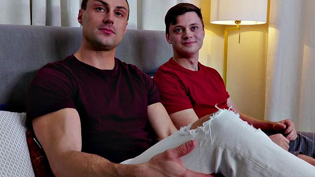 Debut athletic jock sucks and barebacks bottom at casting