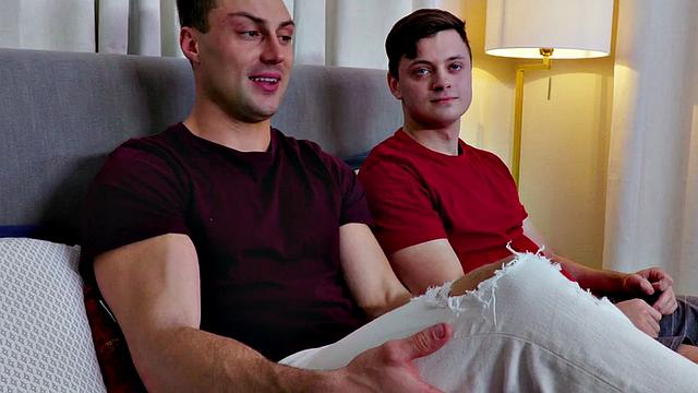 Debut athletic jock sucks and barebacks bottom at casting