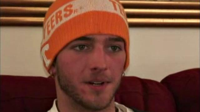 Блэйк дрочит зрелому парню и кончает второй раз подряд, гей видео