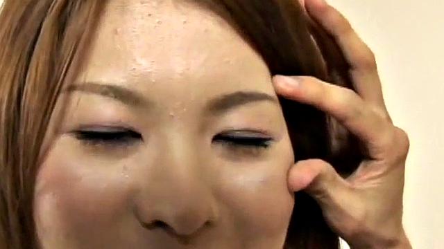 Asian teen sucks after oral sex