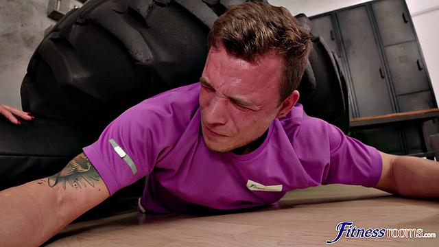 Stuck boyfriend watches girlfriend fuck