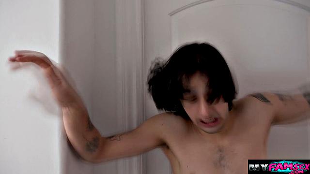 My slut stepcousin lets me eat and fuck her pussy