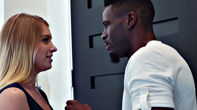 Blonde MILF in high heels gets her wet pussy drilled in blind date's bathroom