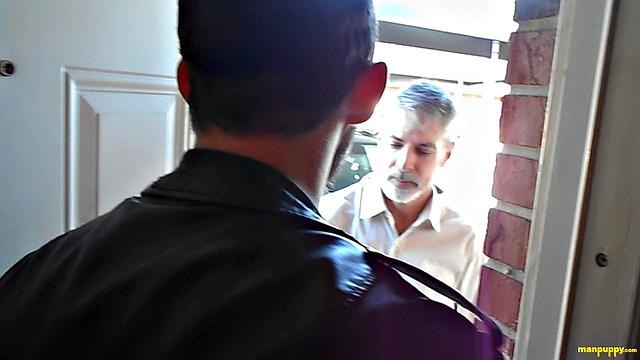 Папа Ричард наказывает горячо - Тоби Спрингс и Ричард Леннокс
