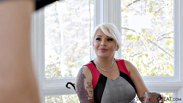 Mia Moore Has Urges Her Lesbian Lover Can't "fill"