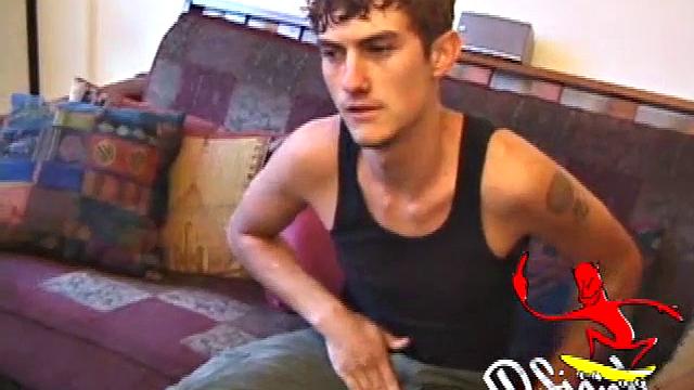 Стрейт Риз дрочит