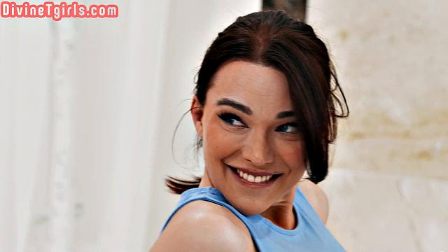 Cute fitness babe gets doggystyled