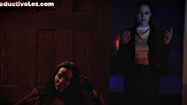 Seductive hairy MILF scissoring and pussylicking GF