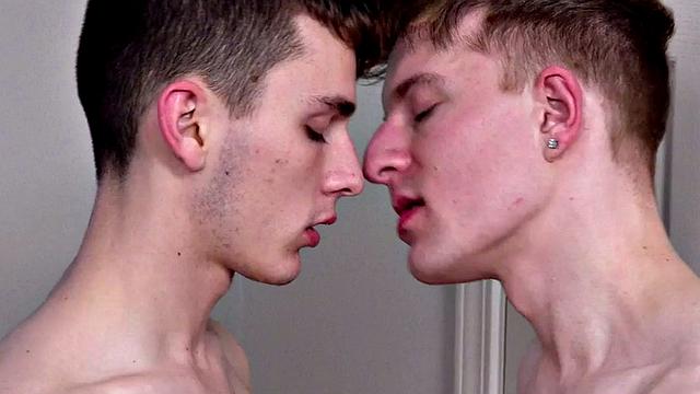 Real breeder twunk fucks twink's ass at home after rimming