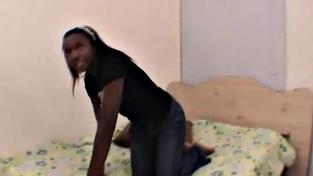 Busty ebony beauty gets fingered