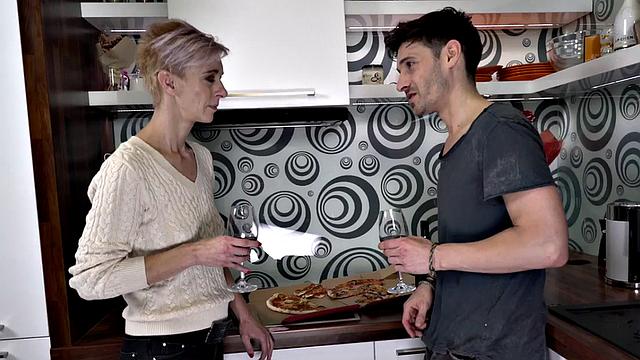 Grey gilf dickriding after seduction in erotic couple