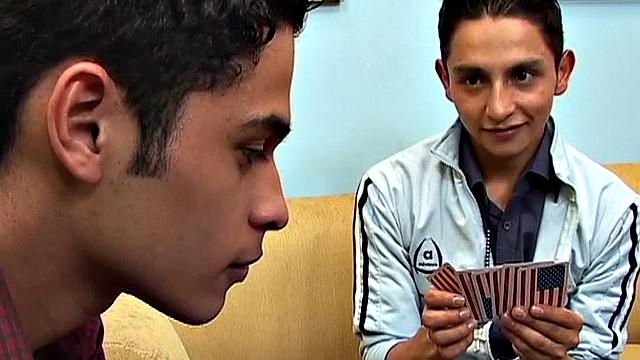 Альфредо и Кевин: латиносы долбятся без резины, шутят и трахаются