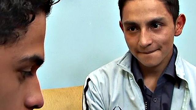 Альфредо и Кевин: латиносы долбятся без резины, шутят и трахаются