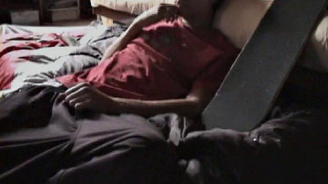 Amateur Jayden Masturbates