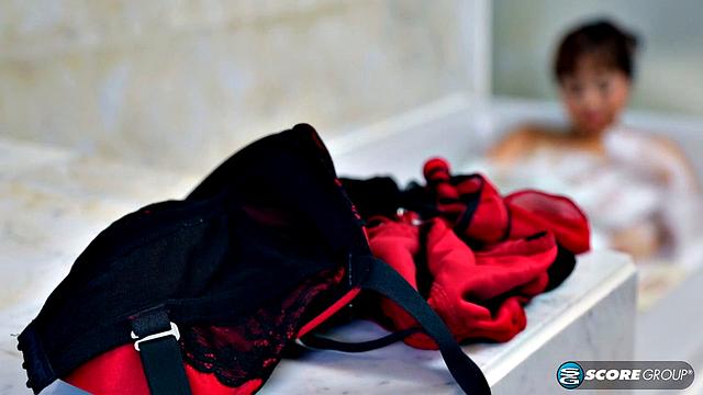 New Name, Same Huge Tits