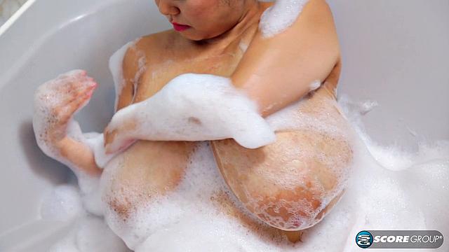 New Name, Same Huge Tits