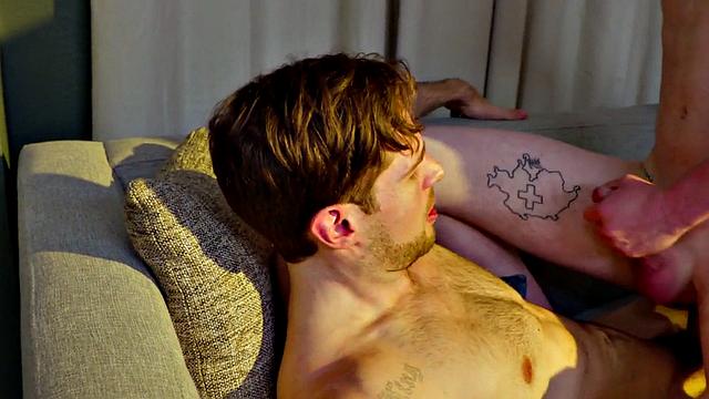 Barebacking stud with body fucks ass of inked BF