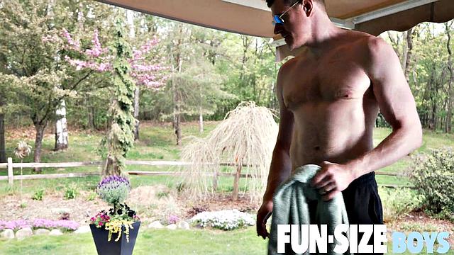 AUSTIN Chapter 23 - Poolside