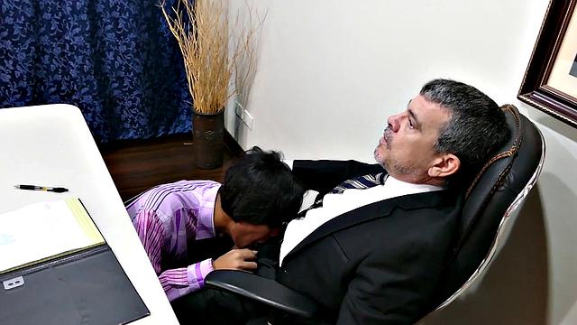 Asian twink sucking before breeded by DILF in office