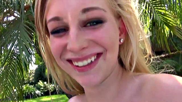 Blondes Love - Young Stacie Jaxxx