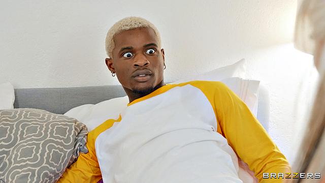 Vaping GILFs Go Wild