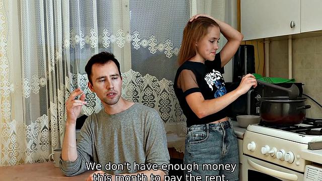 пока куколд перемешивает чай, его девушка тестит новый рецепт